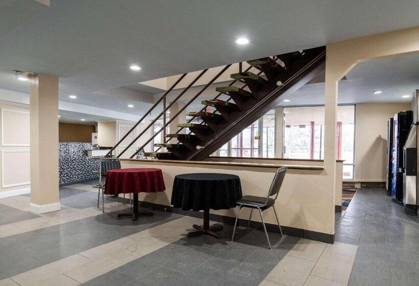 هتل Rodeway Inn