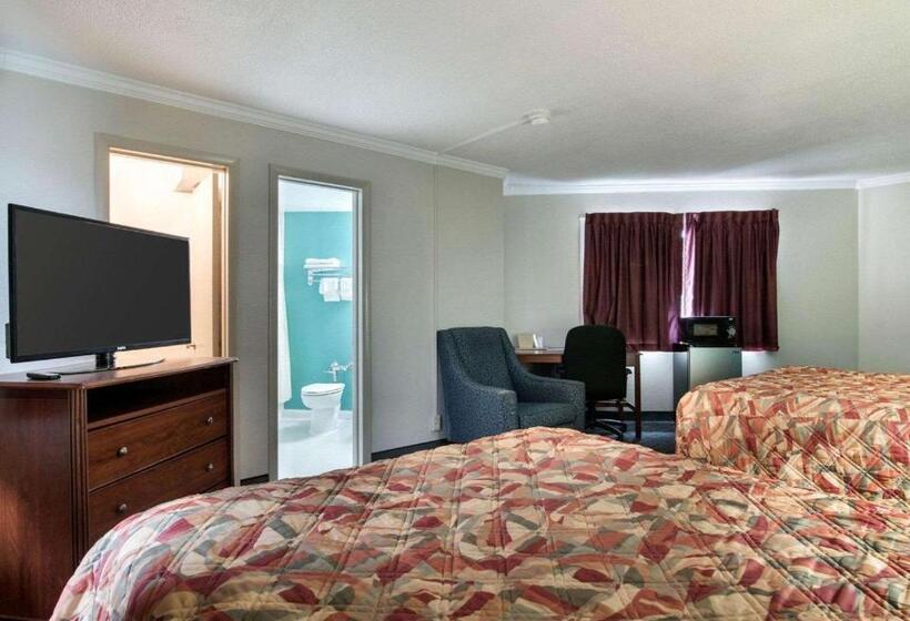 هتل Rodeway Inn