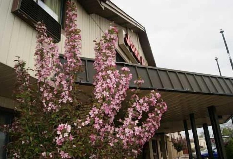 هتل Rodeway Inn