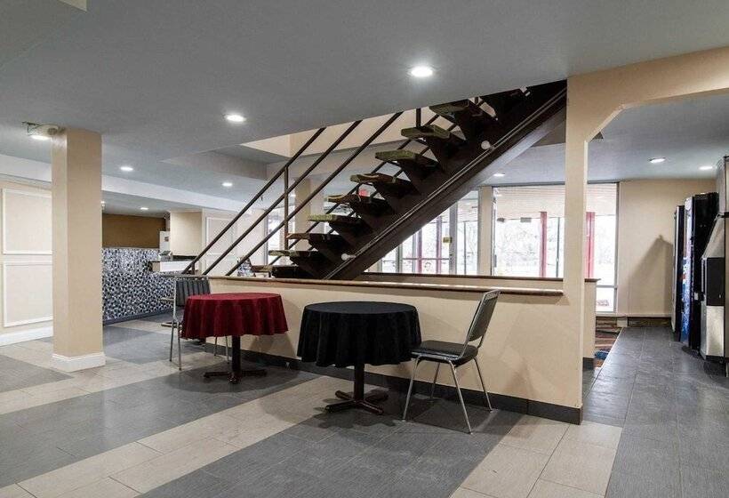 هتل Rodeway Inn