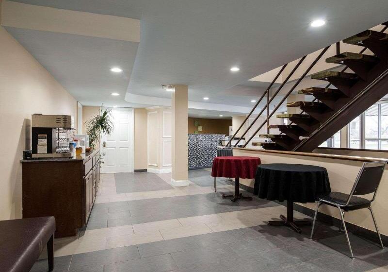 هتل Rodeway Inn