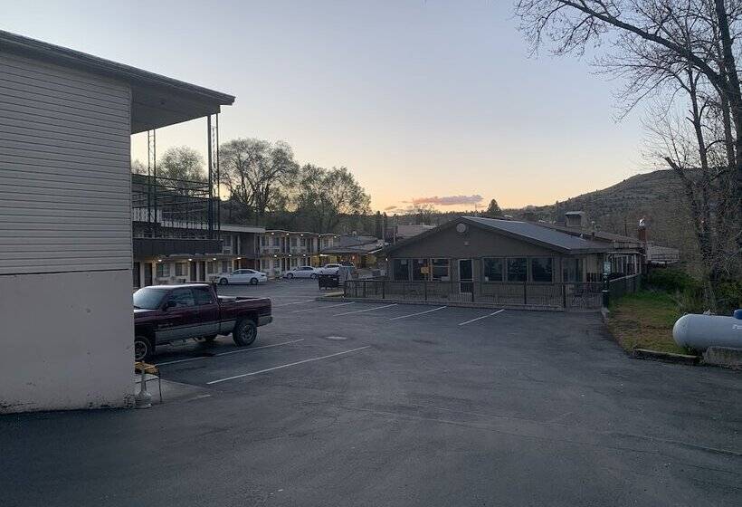 Hotel Sunset Inn   John Day