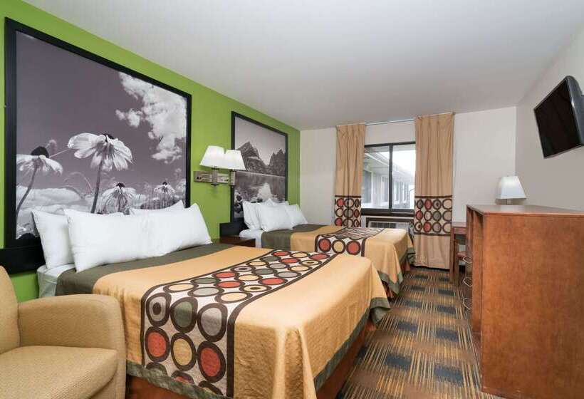 هتل Super 8 By Wyndham Rochester Mayo Clinic Area