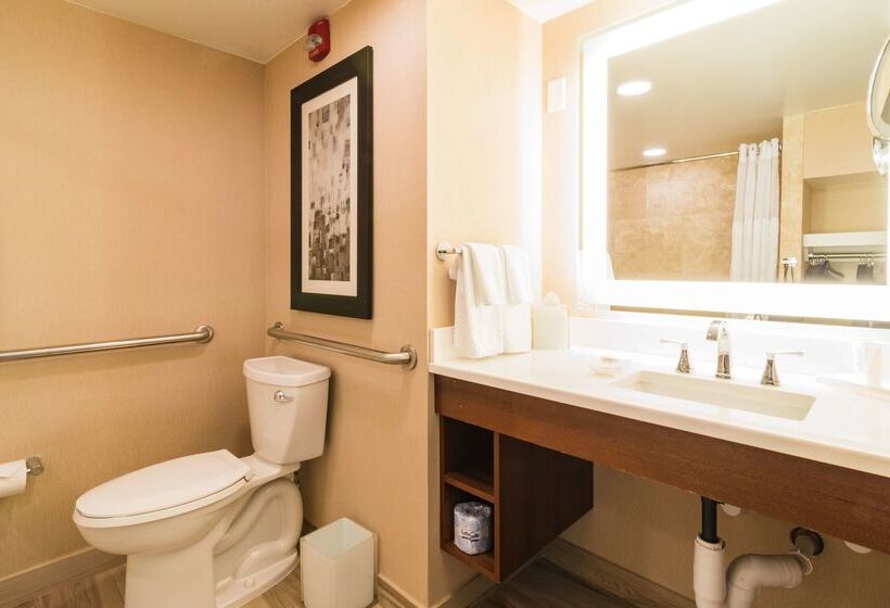 Отель The Inverness Denver, a Hilton Golf & Spa Resort