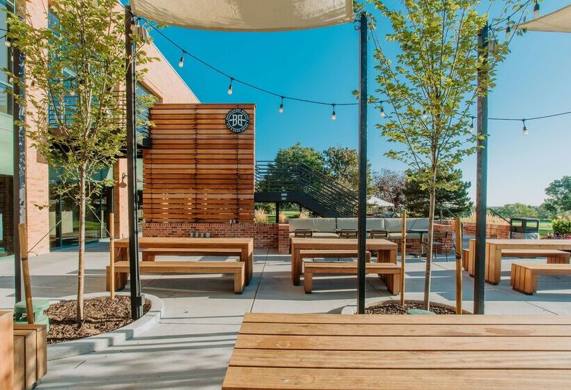 Отель The Inverness Denver, a Hilton Golf & Spa Resort
