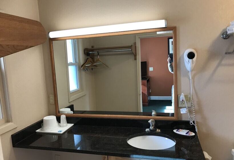 هتل Travel Inn
