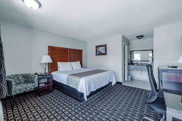 هتل Travelodge By Wyndham Jackson I 40 Exit 82