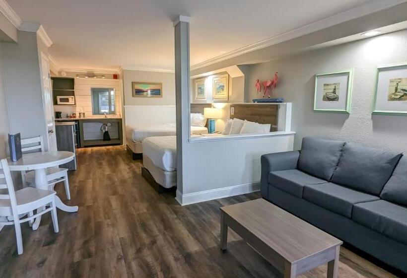 Islander Hotel & Resort