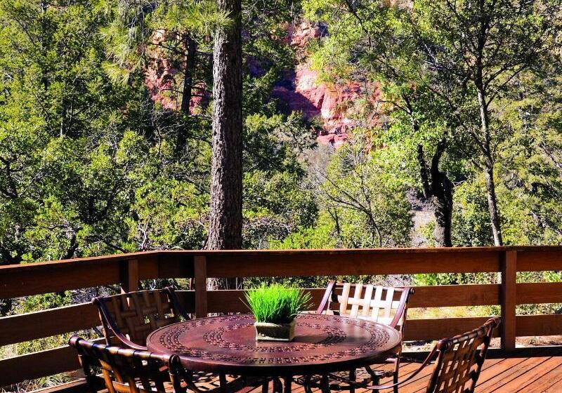 Junipine Resort