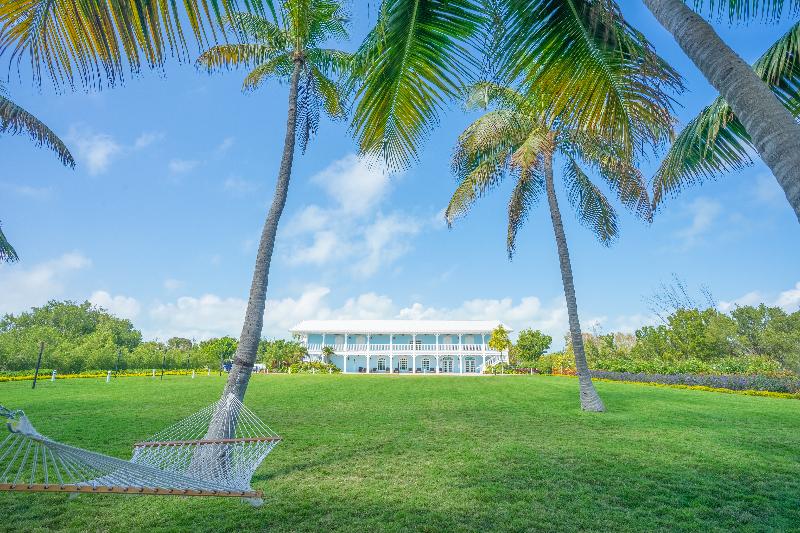 فندق على الطريق Islander Resort