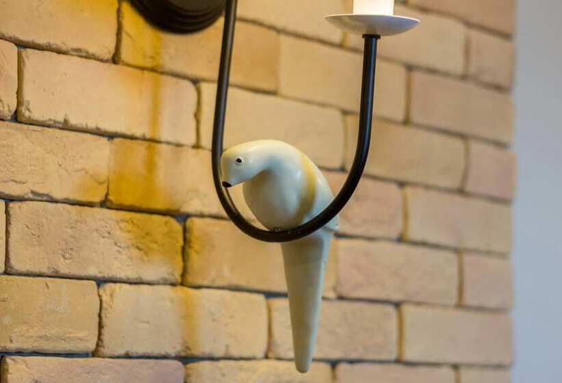 تختخواب و صبحانه Bj Classic Town