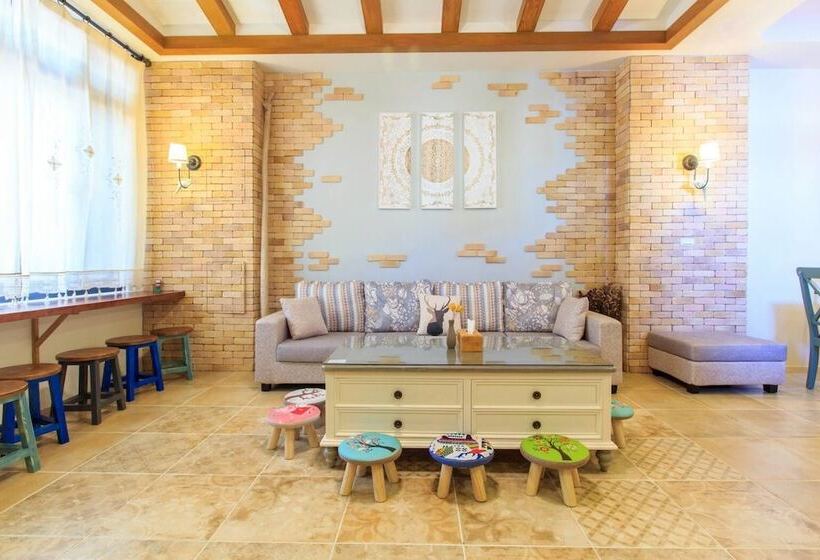 تختخواب و صبحانه Bj Classic Town