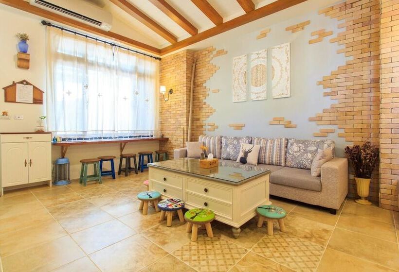 تختخواب و صبحانه Bj Classic Town