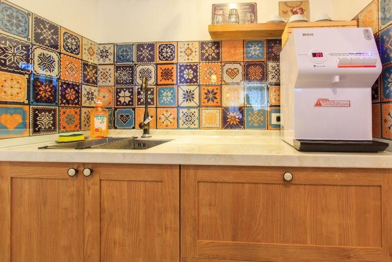 تختخواب و صبحانه Bj Classic Town