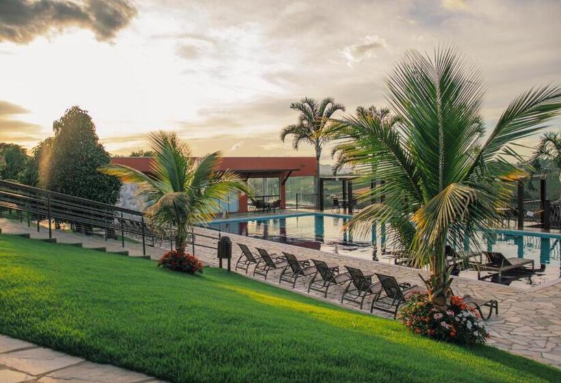 هتل Escarpas Resort