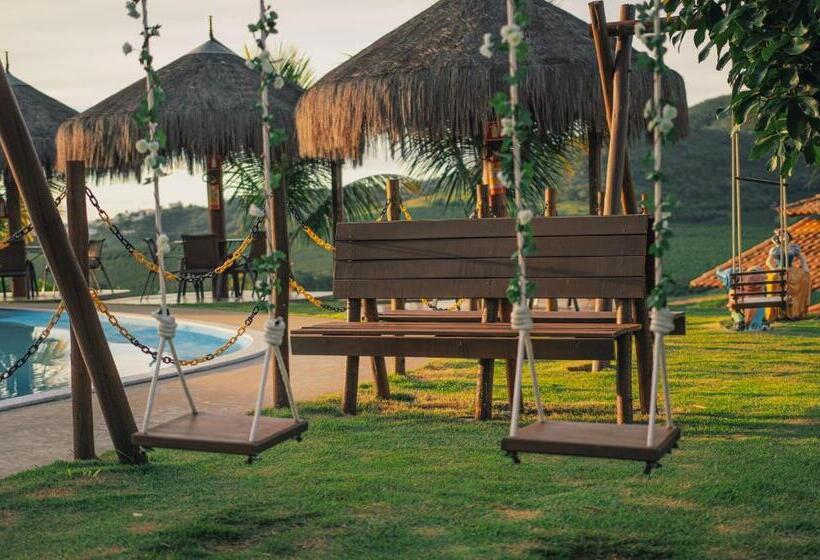 هتل Escarpas Resort