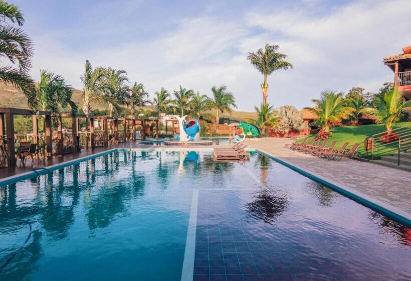 هتل Escarpas Resort
