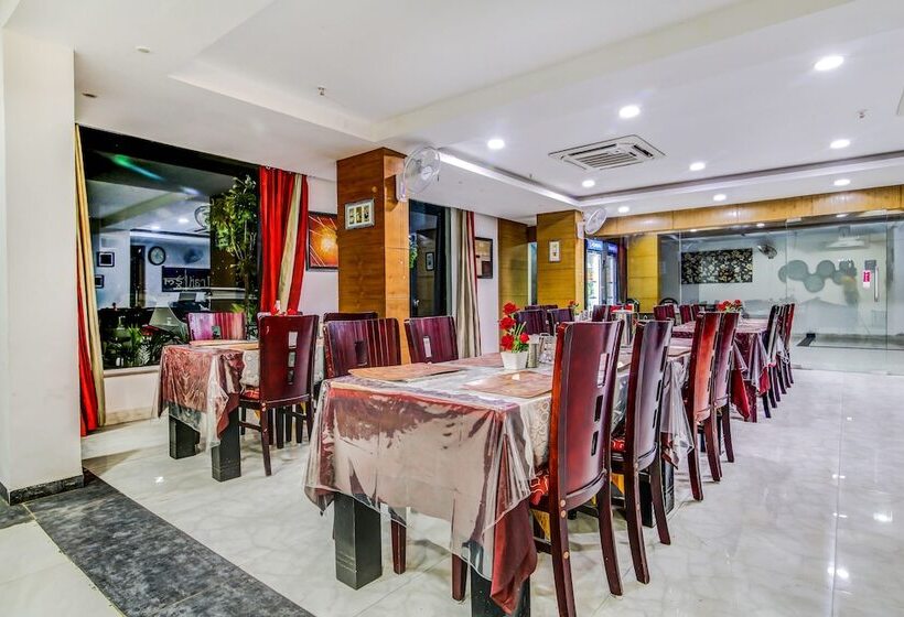 Hotel Fabexpress Classio Suites