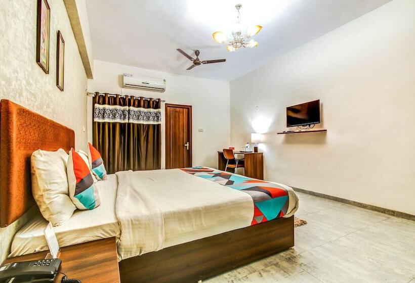 Hotel Fabexpress Classio Suites