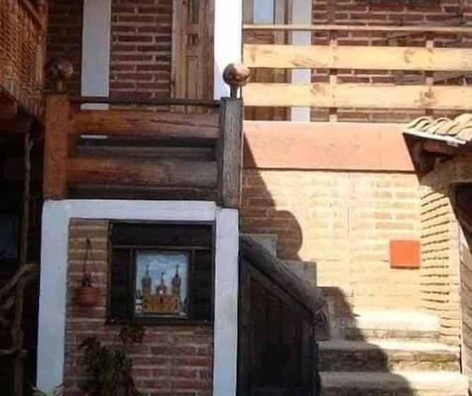 هتل Posada De Los Reyes