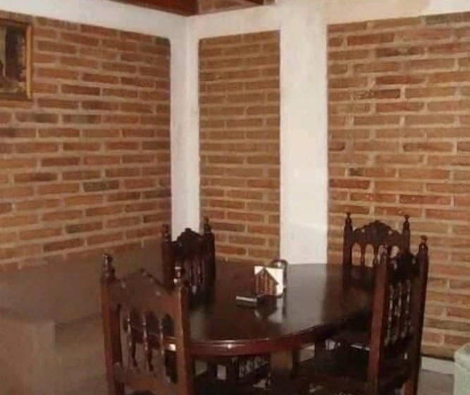 هتل Posada De Los Reyes