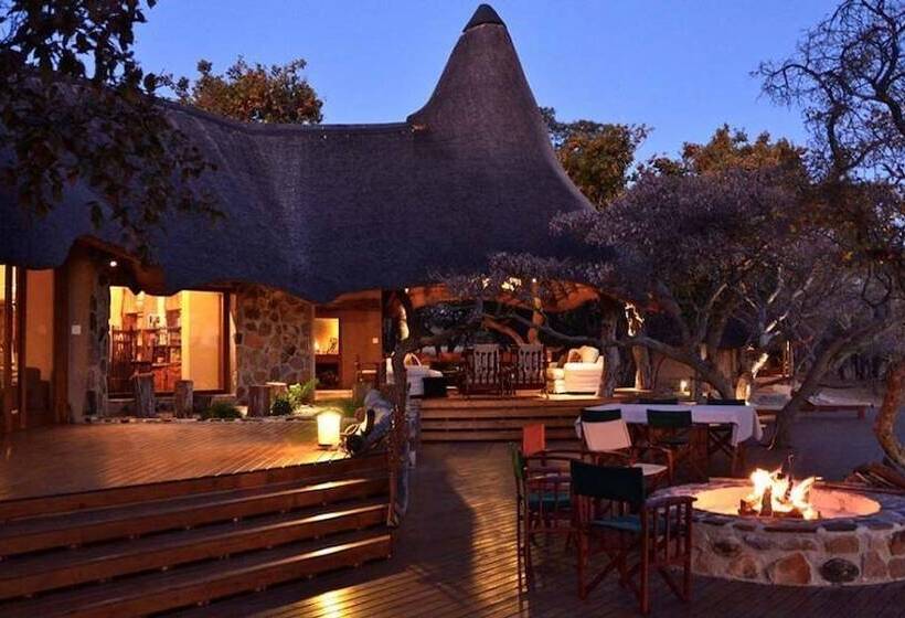 فندق Zangarna Game Lodge