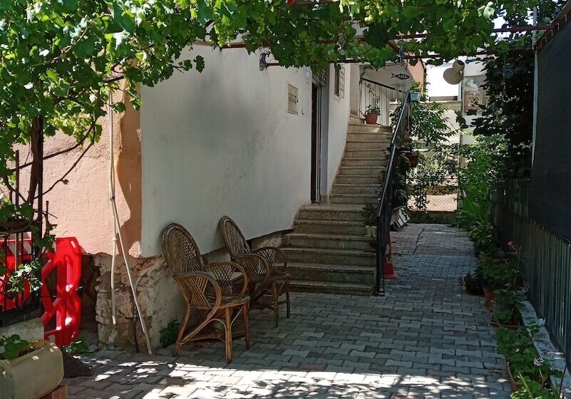 Hzd Apartments Hostel