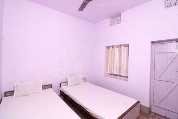 Spot On 44992 Hotel Swapnapuri