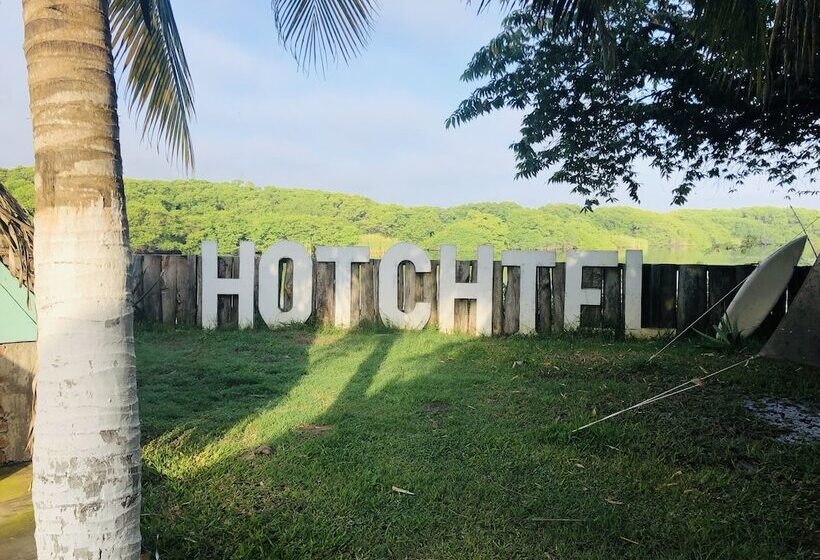 هتل Campamento Hotchtel