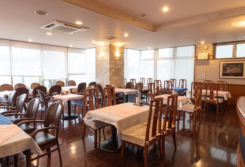 هتل Castle Inn Tsu