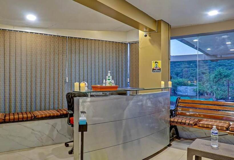 هتل Lake Paradise Mahabaleshwar
