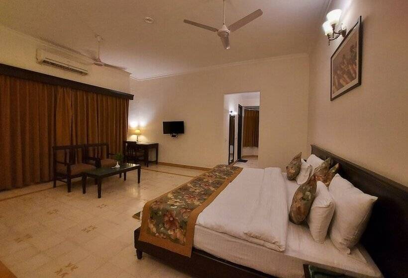 هتل Nadiya Parao Resort, Corbett
