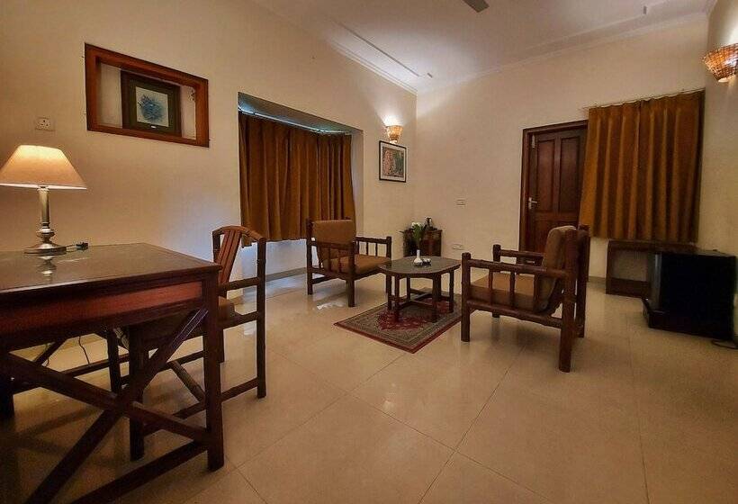 هتل Nadiya Parao Resort, Corbett