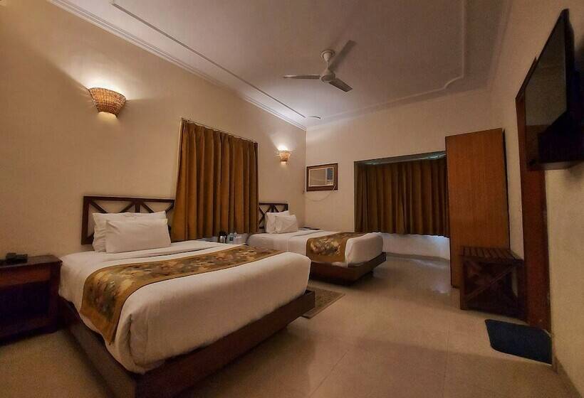 هتل Nadiya Parao Resort, Corbett