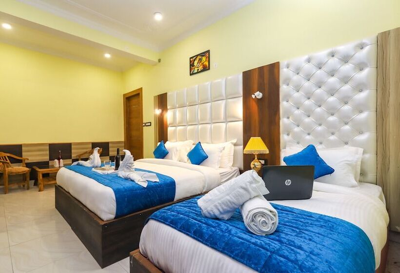 هتل Grand Nest