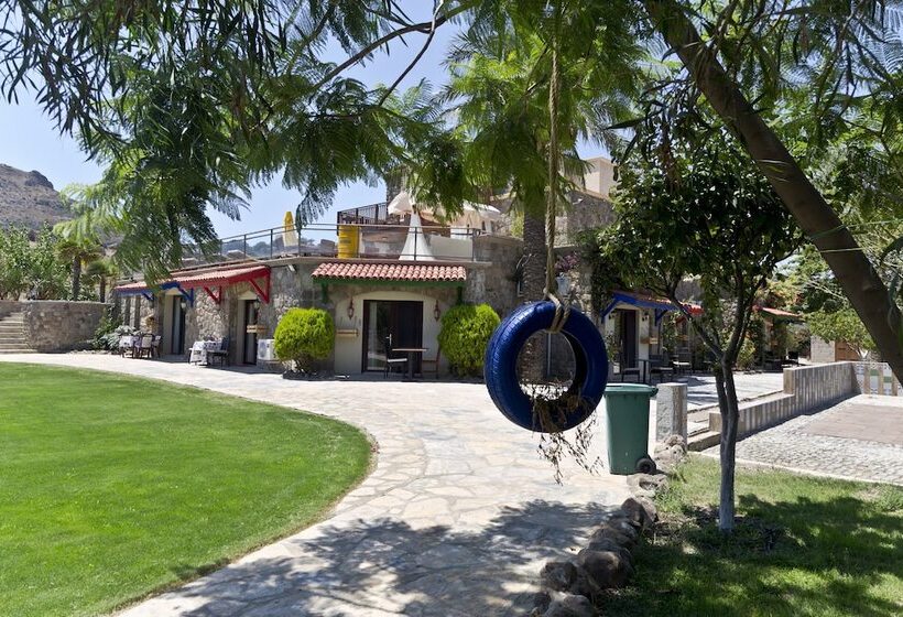 Palmiye Tepesi