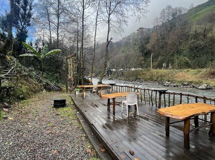 پانسیون Yasam Bungalov
