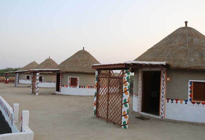 استراحتگاه Banni Village Stay