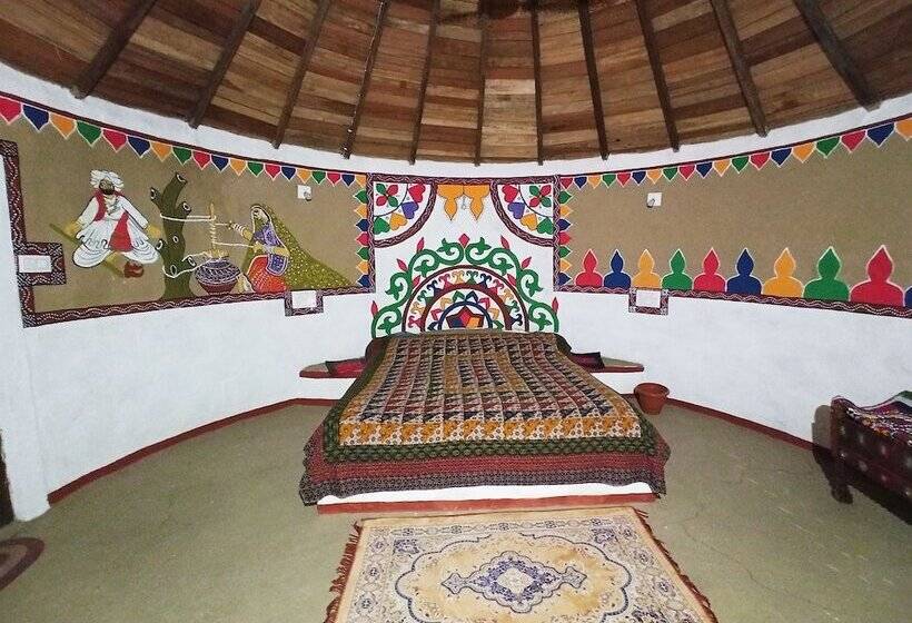 استراحتگاه Banni Village Stay