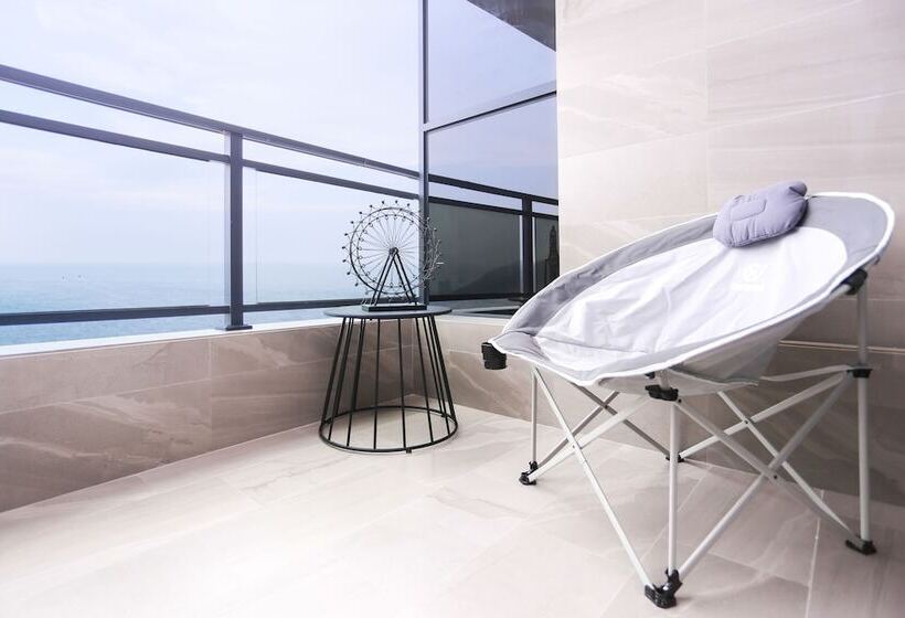 Seacliff Apartment