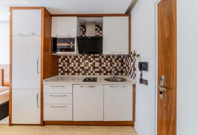 Tema Lara Apart