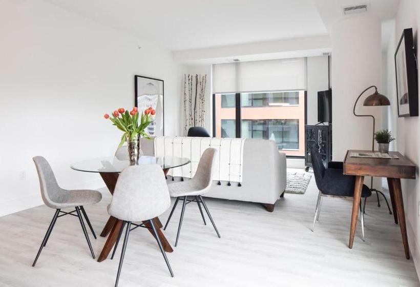 בית מלון כפרי Why Tysons Corner  Luxe Suites Greensboro Dr