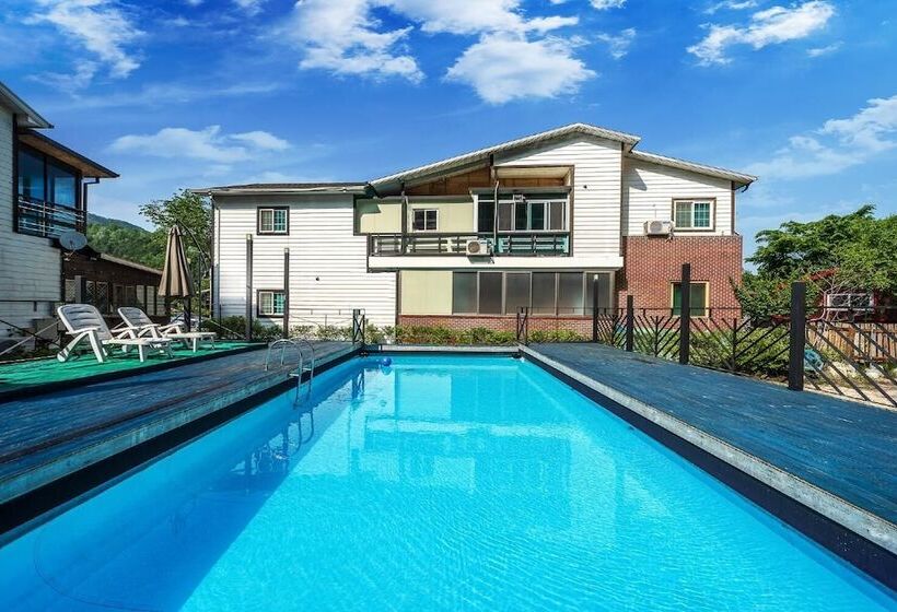 Gapyeong Amormio Spa Pension