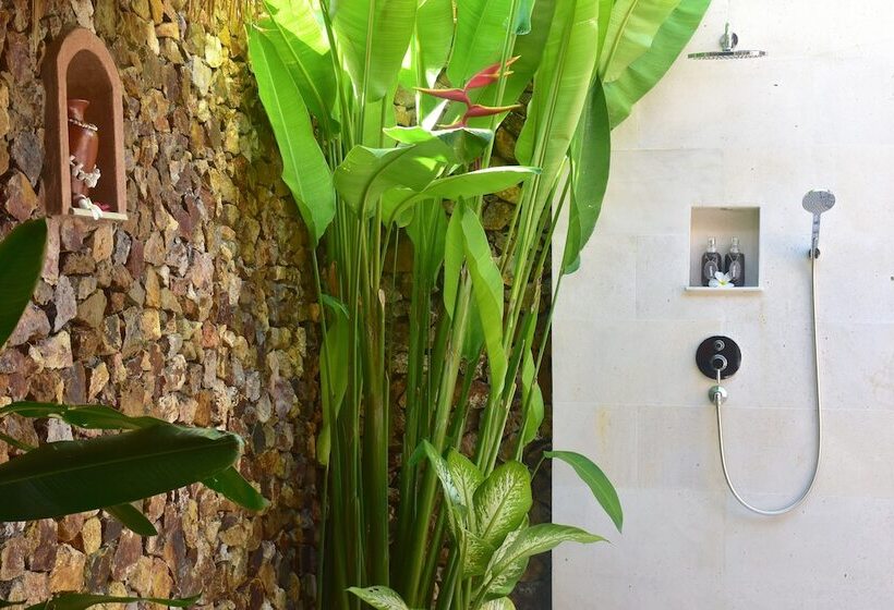مبيت وإفطار Segara Lombok Beach Resort