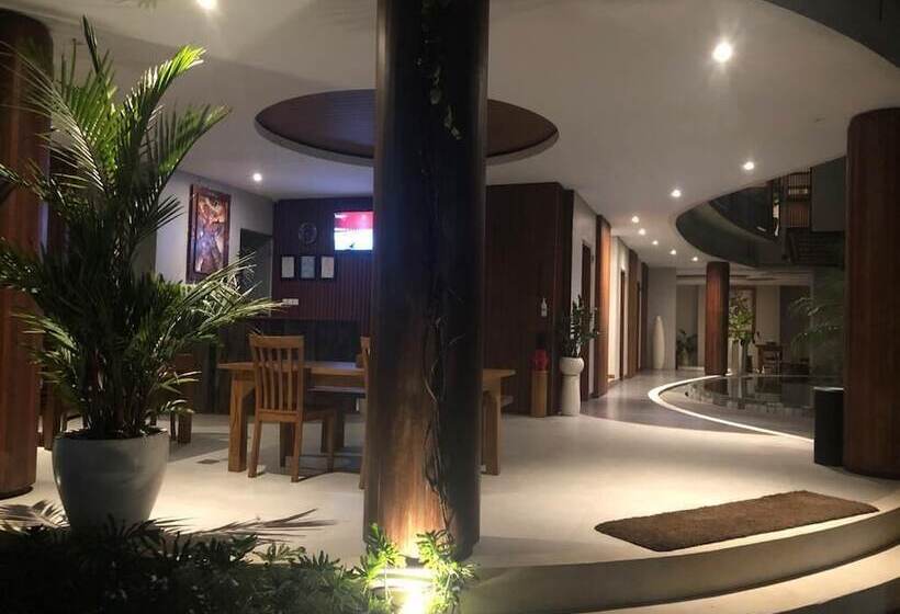 هتل Curve House Umalas