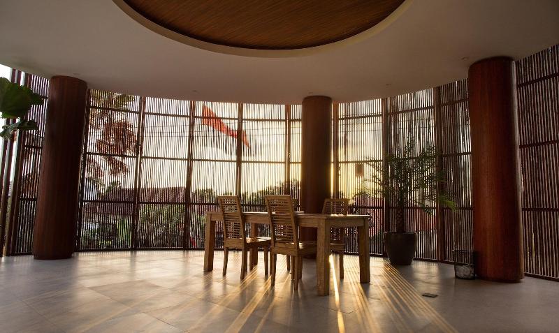 هتل Curve House Umalas