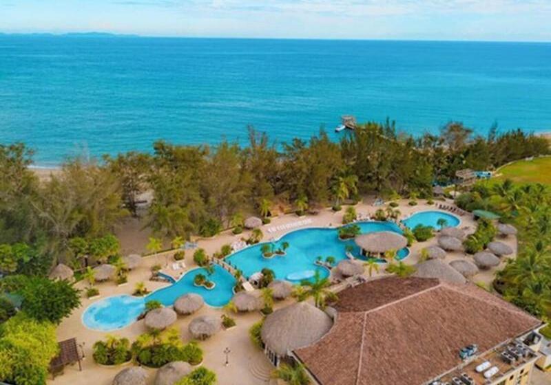 هتل La Ensenada Beach Resort  All Inclusive