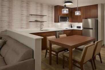 هتل Residence Inn By Marriott Toronto Mississauga Southwest