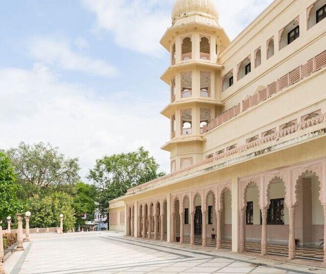 فندق Shree Vallabh Vilas Lords Plaza Nathdwara   Pure Veg