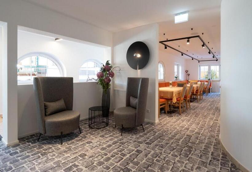 בית מלון כפרי Appartements Zur Sonne